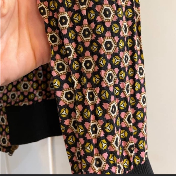 Carly Jean Los Angeles Jacket - Picture 2 of 3